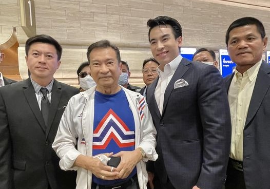 " ป็อป ณัฐพงศ์" ผู้ประกาศข่าวทีวี เปิดตัวร่วมงาน "รวมไทยสร้างชาติ" สนใจลงส.ส.กทม.