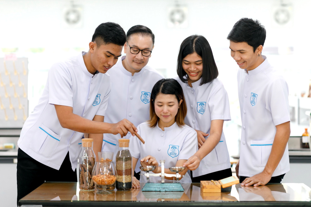 CIM DPU เปิดหลักสูตรการแพทย์แผนไทย รับตลาดสมุนไพรโตต่อเนื่อง 