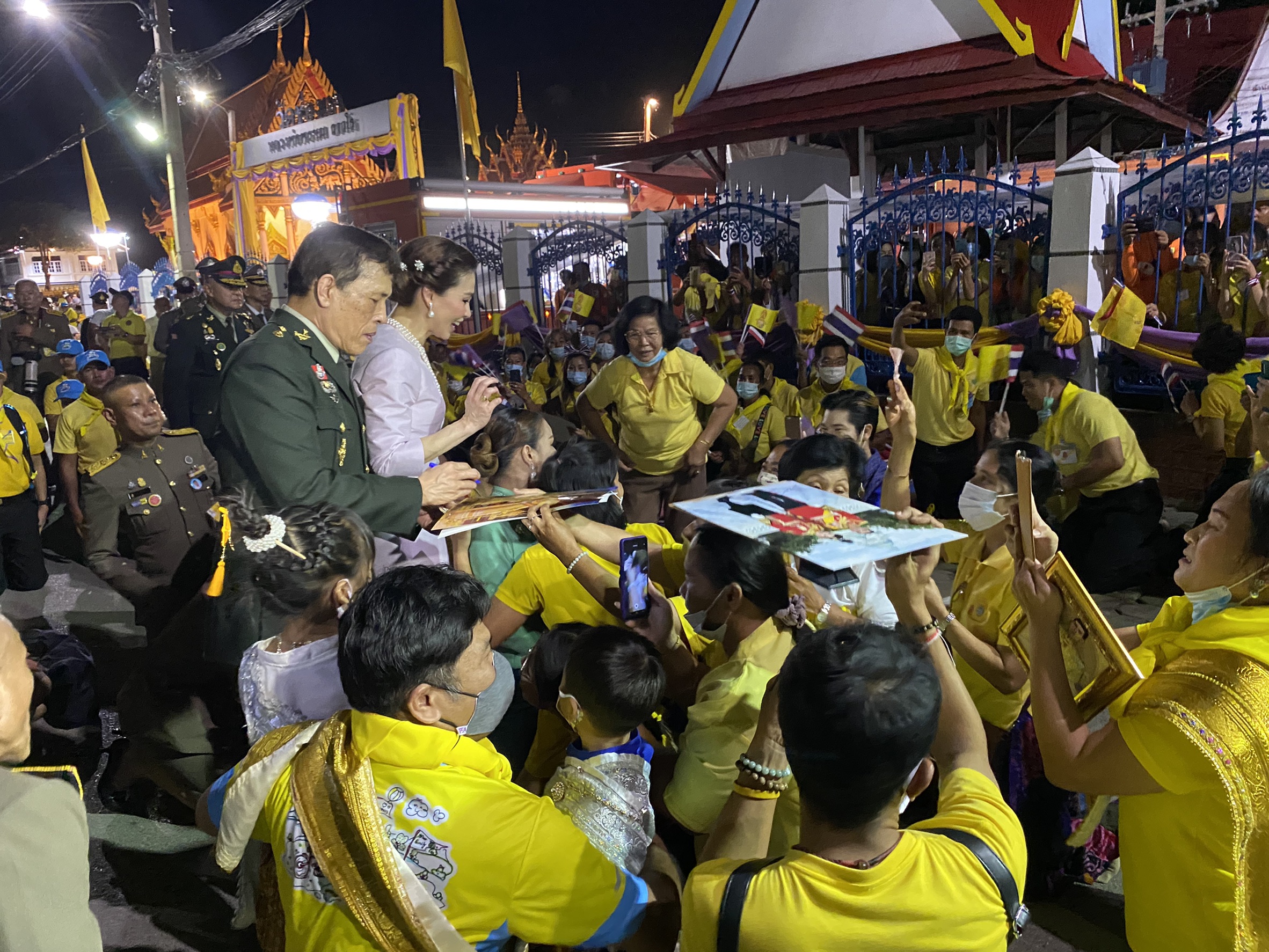 ในหลวงทรงพระอักษร'ความจริง ความเข้าใจ ความถูกต้อง จะทำให้เราปฏิรูปถูก เป็นพลังของชาติ'