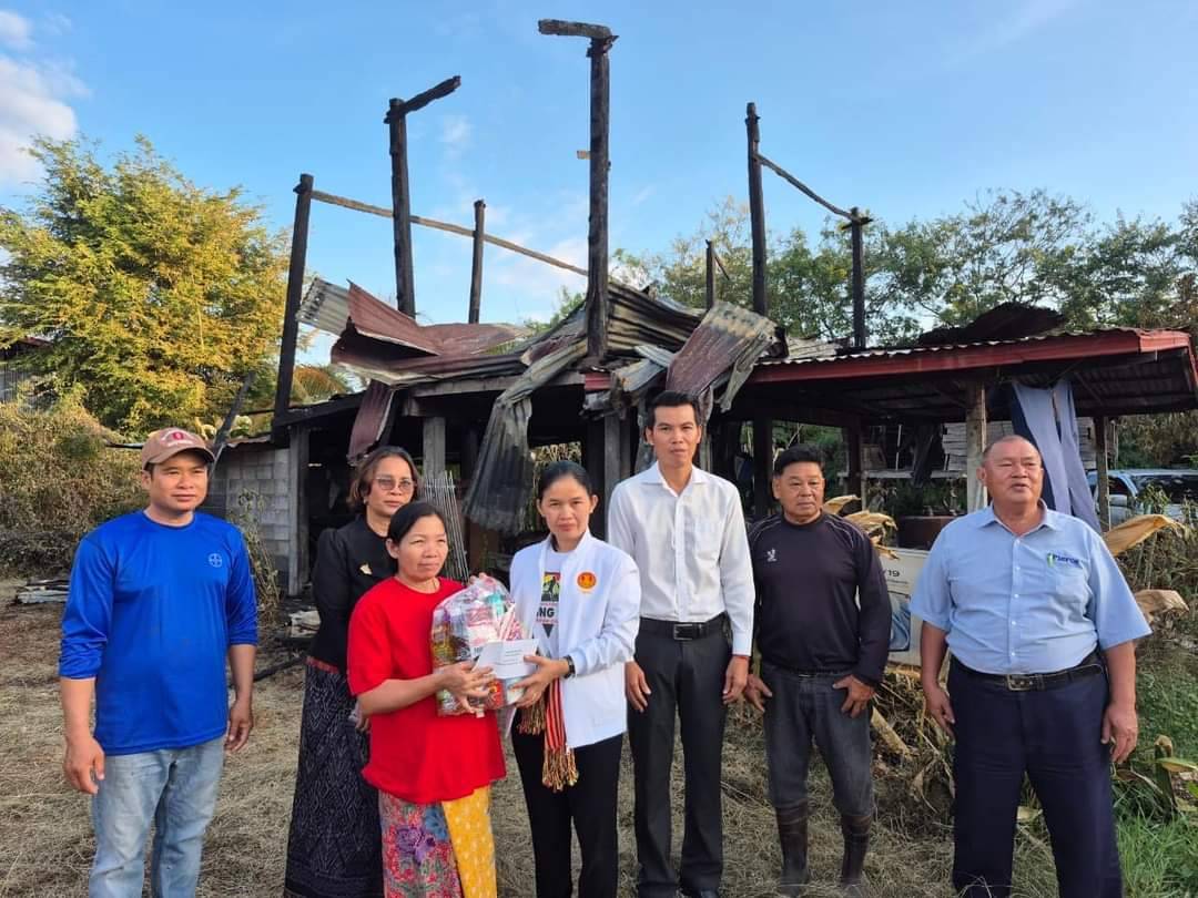 "สส.สุภาพร" เยี่ยมให้กำลังใจและมอบสิ่งของครอบครัวผู้ประสบอัคคีภัย