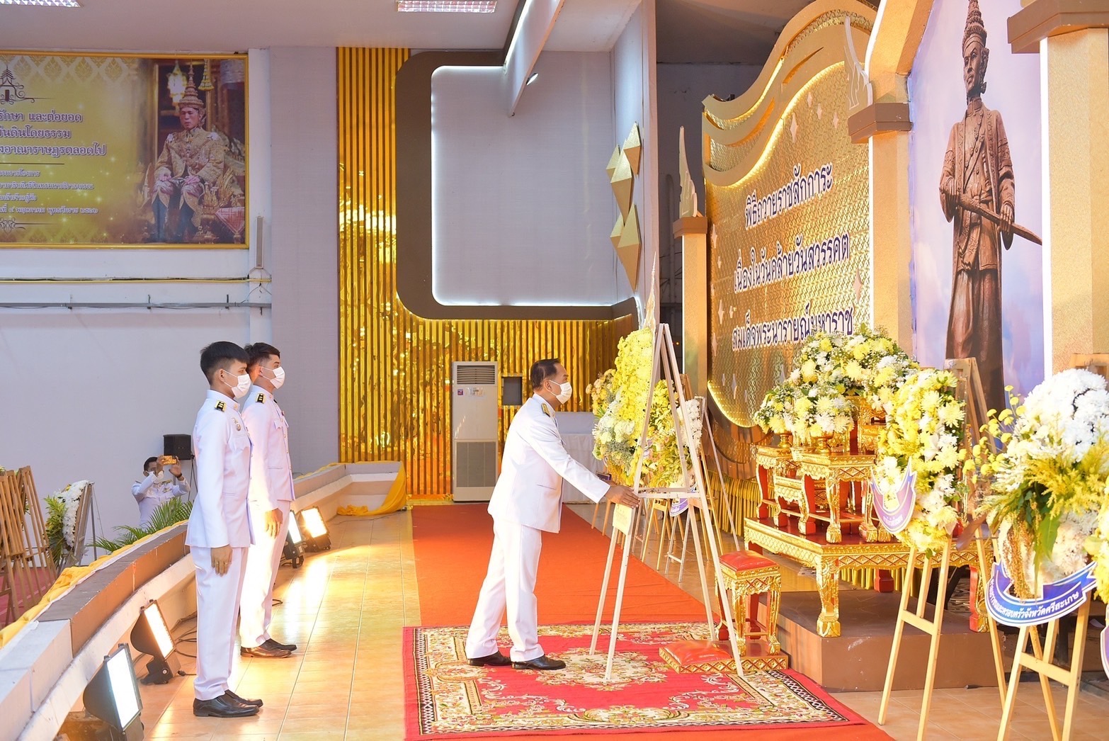 ผวจ.ศรีสะเกษนำคณะถวายราชสักการะเนื่องในวันคล้ายวันสวรรคตสมเด็จพระนารายณ์มหาราช