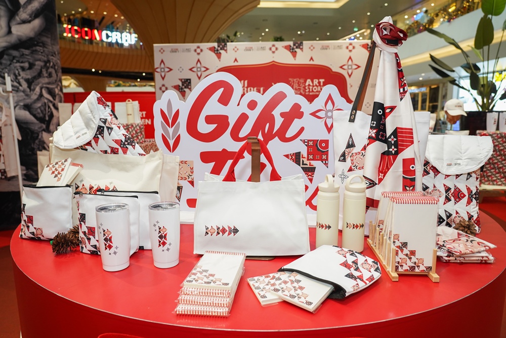 ไอคอนคราฟต์ ส่งสุขรับเทศกาลแห่งการให้  “ICONCRAFT Miracle of Gifts” ของขวัญจากผลงานของเด็กออทิสติกไทย 