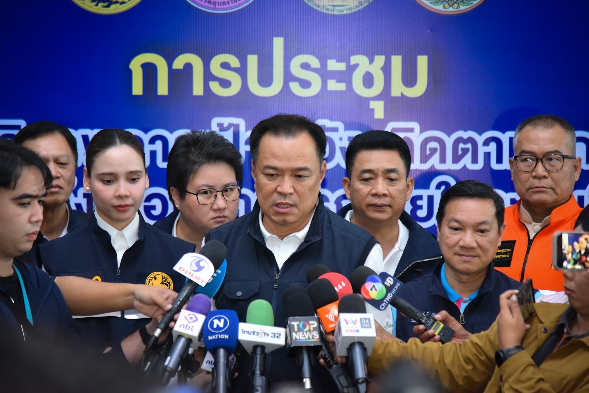 "อนุทิน" มั่นใจ เก้าอี้ "มท.1" ยังเหนียว หากถูกปรับออก พร้อมเป็น "ฝ่ายค้าน" 