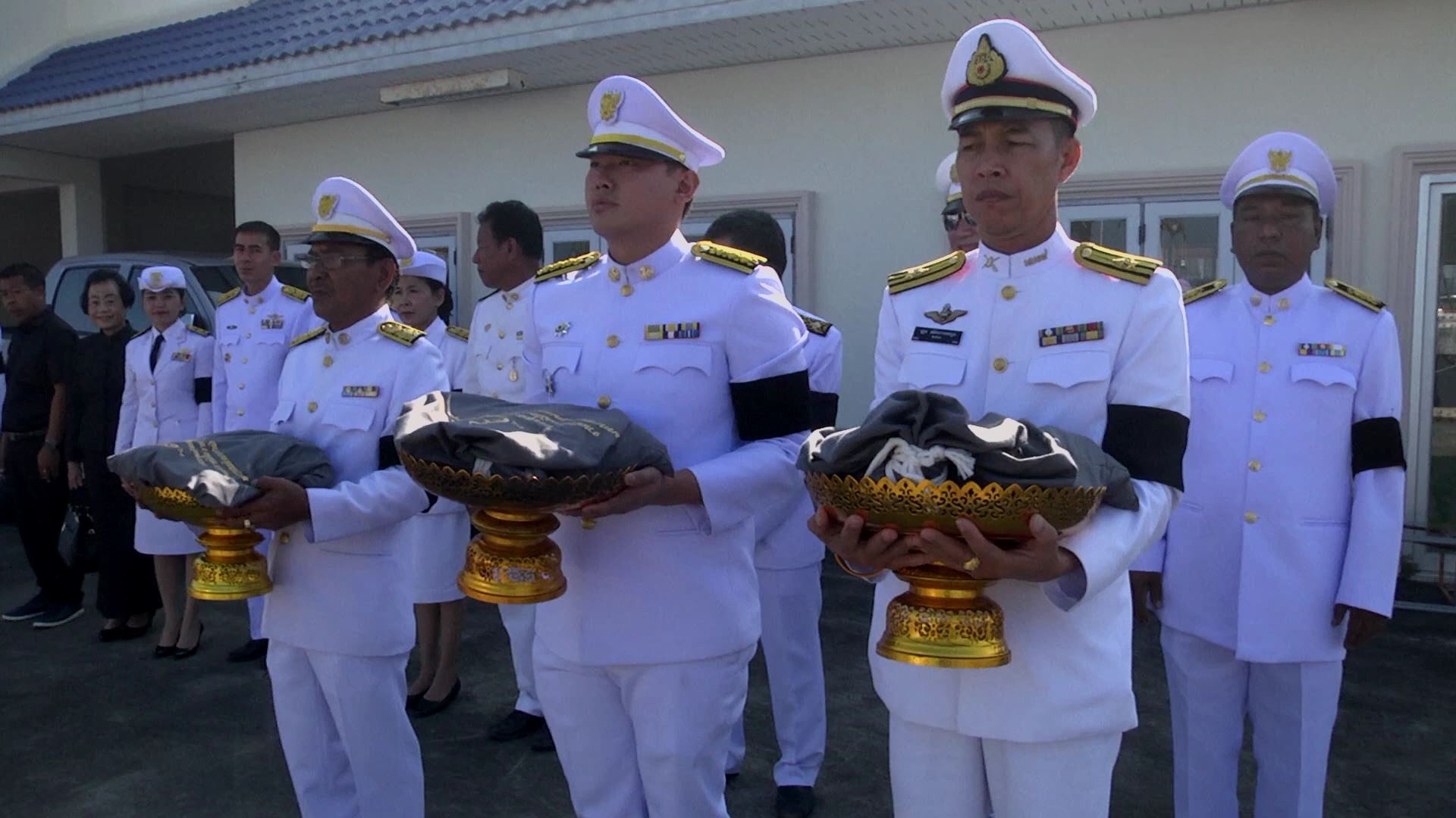 จันทบุรีประกอบพิธีลอยอังคาร เถ้าดอกไม้จันทน์