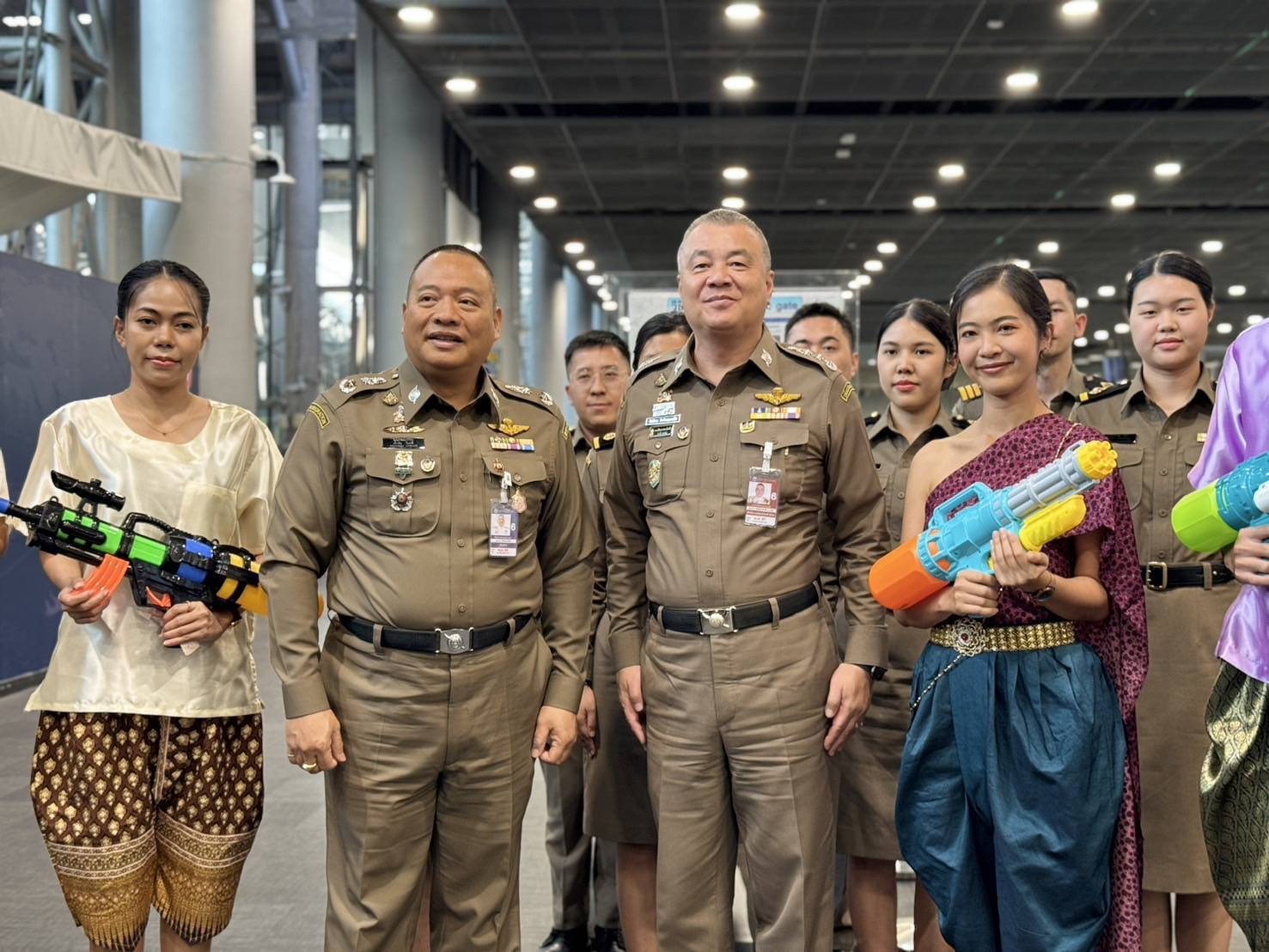 ตม.เข้มรองรับท่องเที่ยวสงกรานต์คาดยอดพุ่งแสนสองต่อวัน