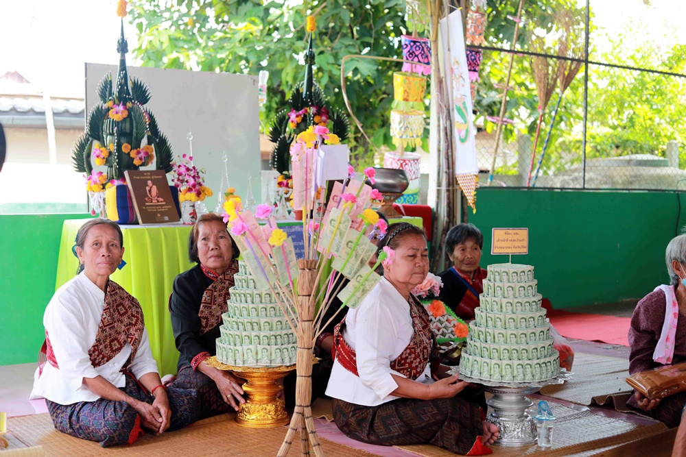 ฮือฮา!! กฐินวัดป่าริมคลอง ยอดเงินทำบุญ ตรงกับเลขในขันน้ำมนต์
