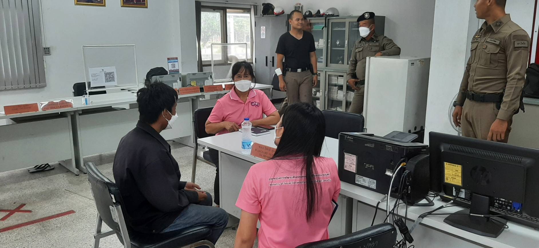 พม.อ่างทอง บูรณาการพลังบวร ช่วยเหลือชายไร้ครอบครัว คิดสั้นฆ่าตัวตาย ในพื้นที่อำเภอไชโย 
