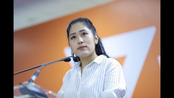 'ช่อ พรรณิการ์' แฉเจออุปกรณ์ติดตามตัวถูกติดใต้ท้องรถ
