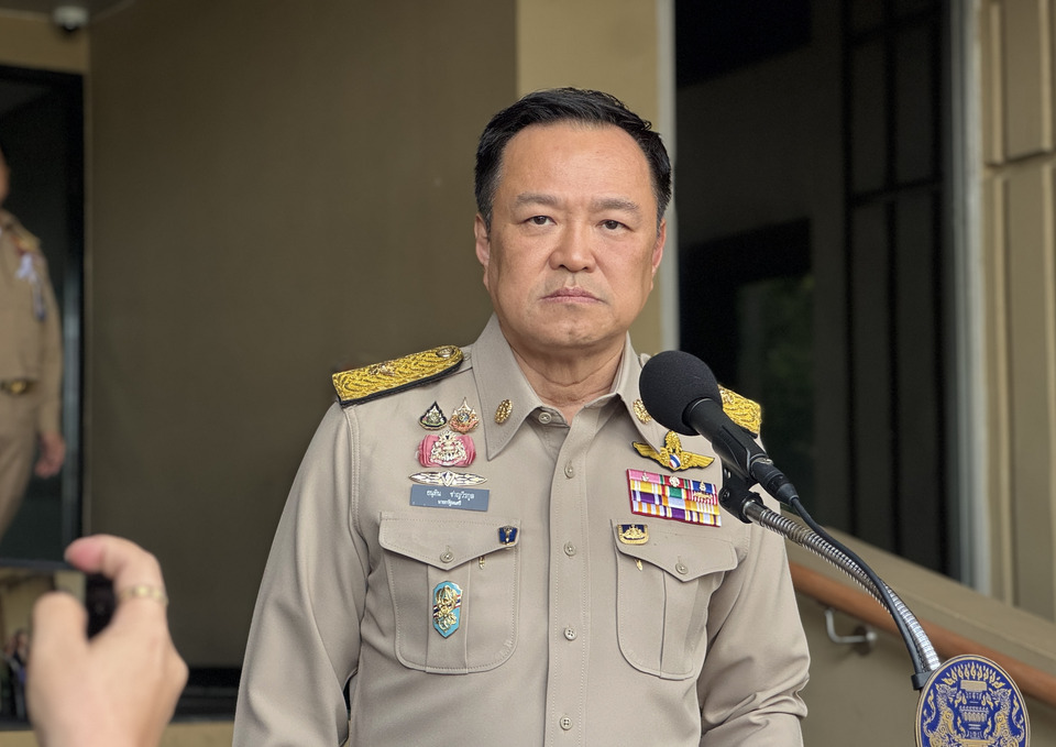 นายกฯ เลี่ยงตอบ ปมแจ้งสมาชิกเตรียมตัวยุบสภา 12 ธ.ค.นี้ 