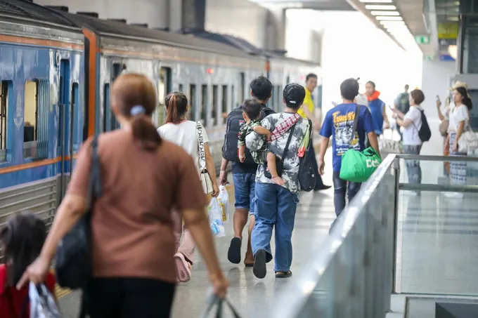เริ่มแล้ววันนี้! รถไฟฯ เปิดจองตั๋วล่วงหน้าสูงสุด 90 วัน เพิ่มอีก 26 ขบวน ครอบคลุมทุกการเดินทางของประชาชน