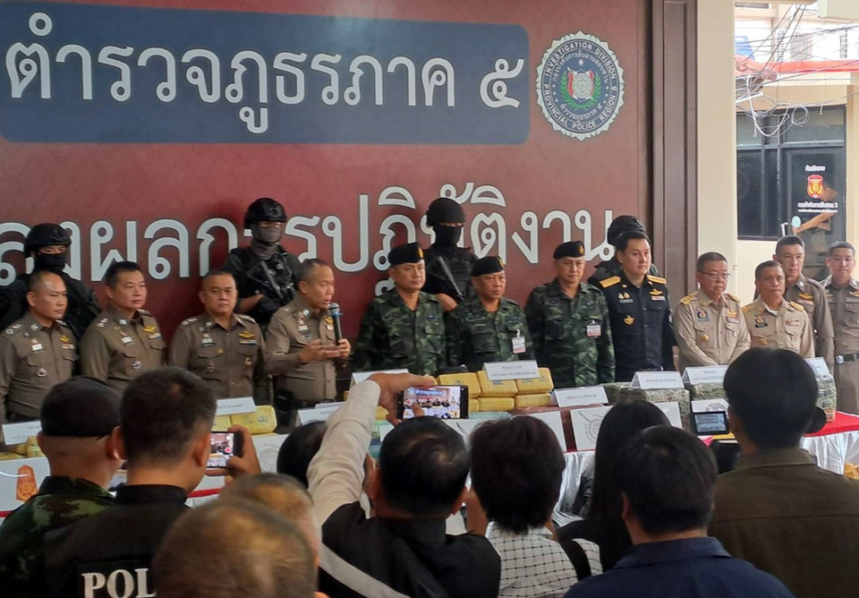ตร.ภาค 5 ทลายขบวนการค้ายาเสพติด ยึดยาบ้า 13 ล้านเม็ด รวบผู้ต้องหา 10 ราย