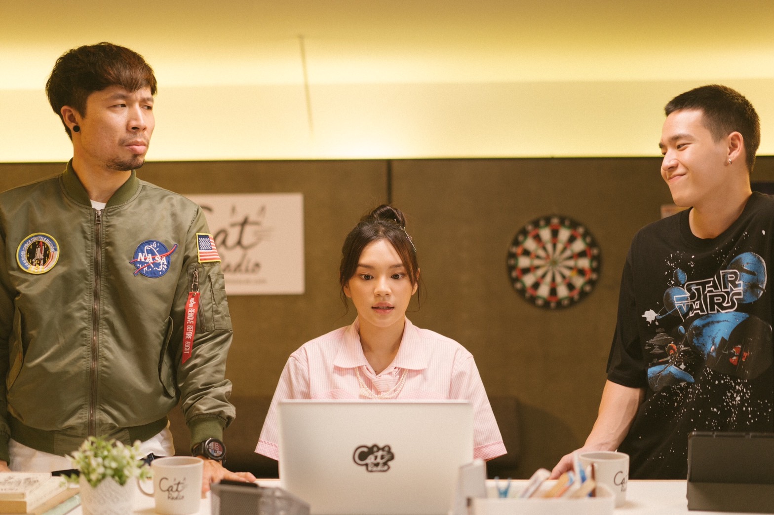 แฟนคลับฟิน! “เฌอปราง” BNK48 ในบท “เพลง” ได้ “ปัญ” ร่วมแจมซีรีส์ “Cat Radio TV Season 2”