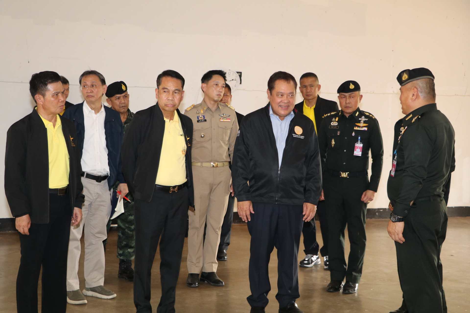 “รมว.กห.” พอใจปฏิบัติการสกัดกั้นยาเสพติด เล็งใช้เทคโนโลยีสนับสนุน “ทวี” ขอความร่วมมือกลาโหม ร่วมสกัดกั้นแนวชายแดน ทั้งทางบก - ทะเล