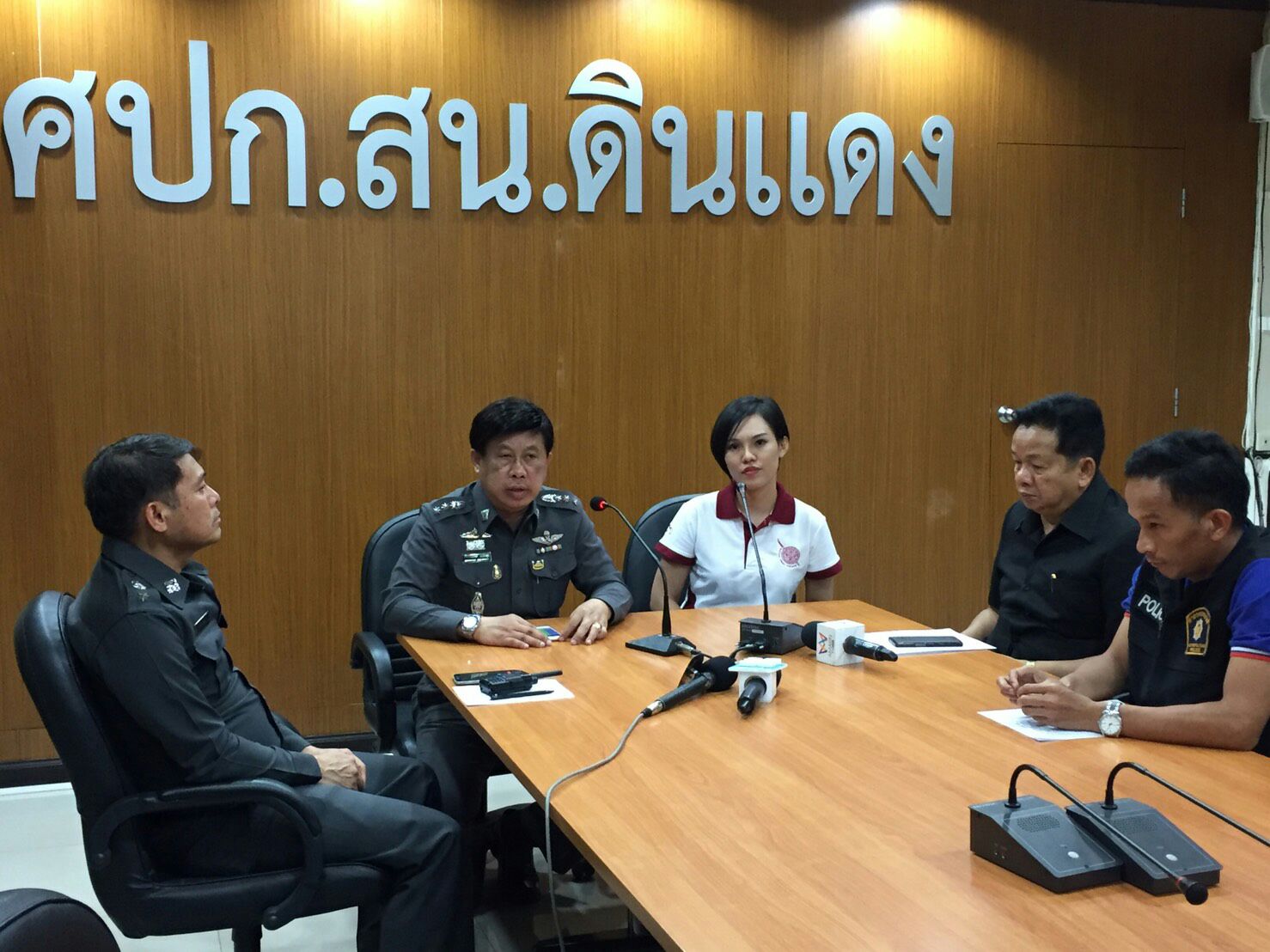 ผกก.สน.ดินแดง ชี้แจงกรณี ตร.ฝ่ายสืบสวน  เคาะห้อง“ส.ต.ต.หญิง“สังกัด บช.ก.กลางดึก