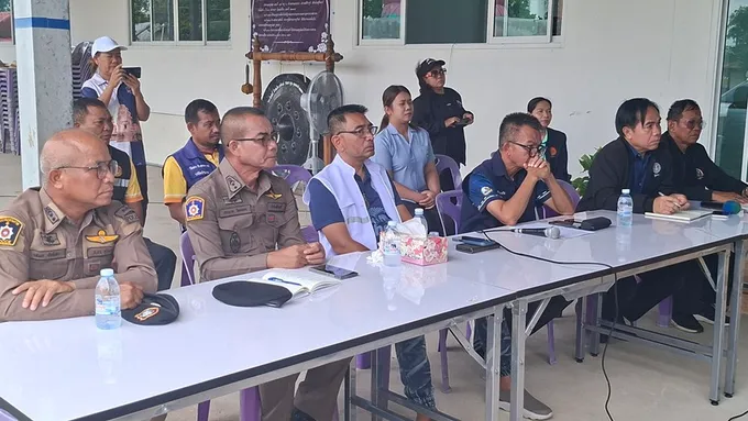 สว.รุจิภาส ลงพื้นที่ศึกษาต้นแบบ “ชุมชนยั่งยืน“นำร่อง บ้านหนองคูน้อย