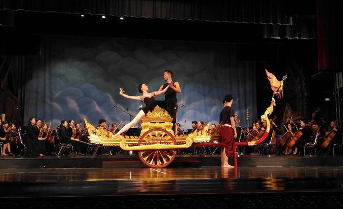 ซ้อมโชว์ครั้งแรกบัลเลต์มโนราห์มหรสพสมโภชออกพระเมรุ