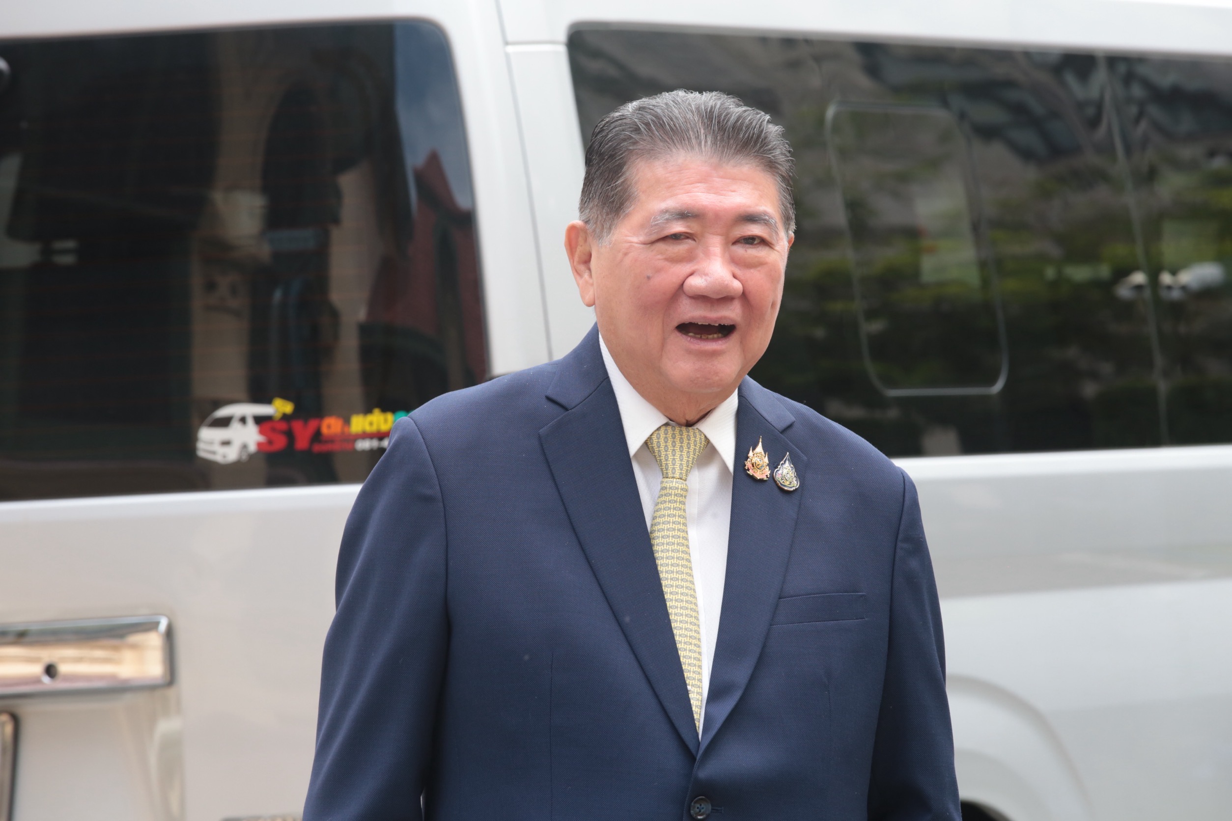 “ภูมิธรรม”​ เห็นด้วย​ รมต.​ ไม่มีบทบาทในสภาควรทิ้ง​เก้าอี้ปาร์ตี้ลิสต์ เปิดทางเลื่อนลำดับ​รักษาองค์ประชุมในสภาฯ​ 