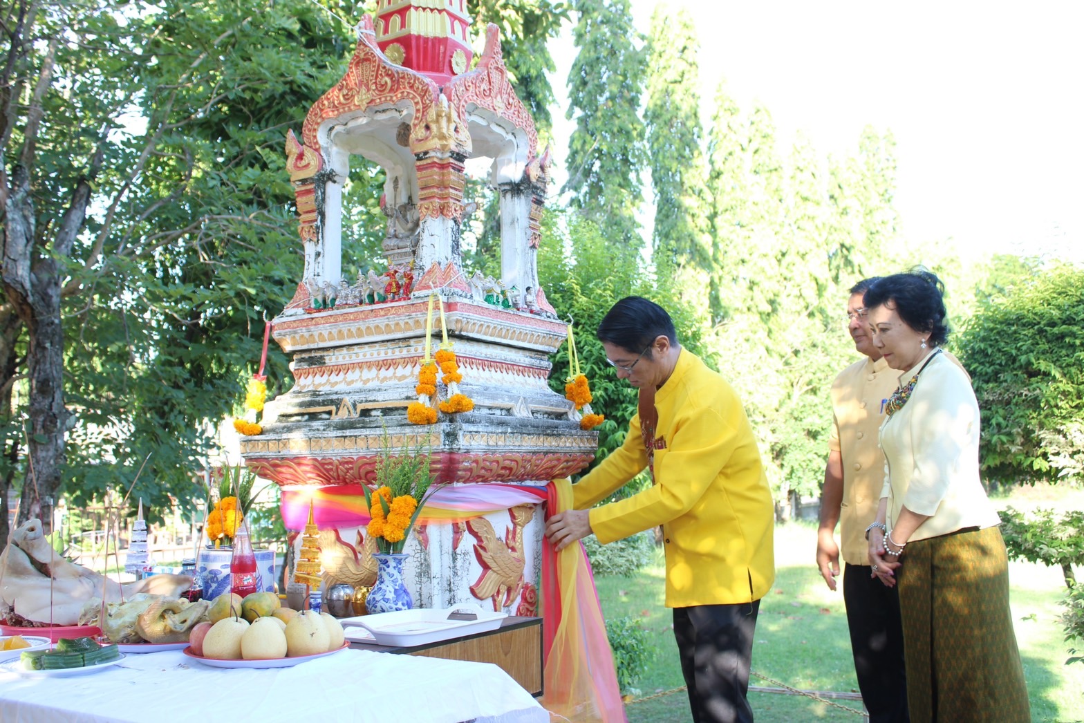 ดร กัลยาณี นายกฯท่องเที่ยวศรีสะเกษ ร่วมทำบุญวันคล้ายวันสถาปนา สถาบันพัฒนาฝีมือแรงงาน 38 ศรีสะเกษ