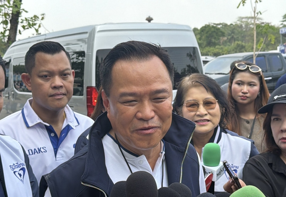 “อนุทิน” โวโพลนำลิ่ว ตอก “ณัฐวุฒิ” อย่าตลกหน้าม่าน หลังภท.ประกาศจุดยืนป้อง112 การันตี ”ศุภจี-เอกนิติ“ มือสะอาด