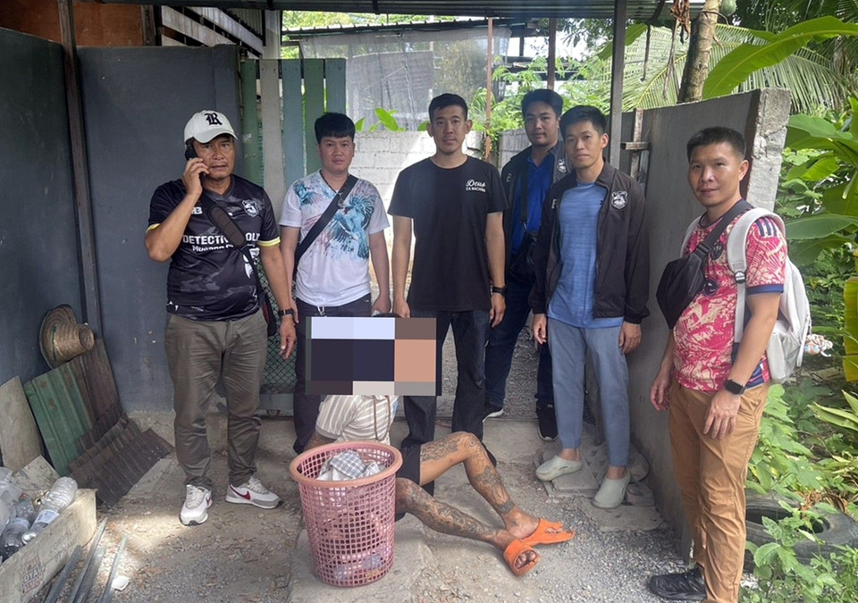 จับแล้ว! สภ.เมืองเชียงใหม่ รวบ 2 ผัวเมียพ้นคุกไม่ถึง 2 เดือน ตระเวนวิ่งราวทรัพย์ นทท.ชาวฮ่องกง