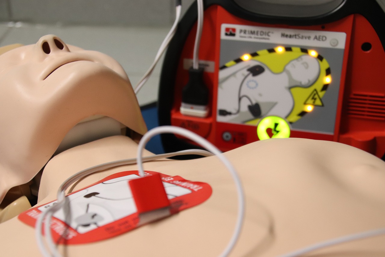 เพจดังแฉมือดีขโมยเครื่อง AED ขายเฟซบุ๊กเสียหายเฉียด 2 ล้าน
