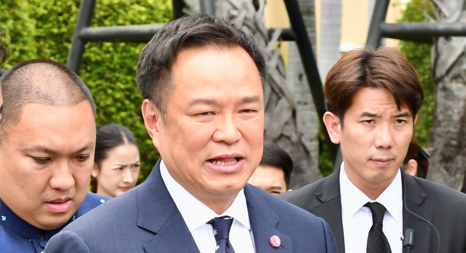 “อนุทิน” สั่งทีมรัฐบาลเร่งสื่อสารผลงาน รับเป็นจุดอ่อน ปชช.ยังไม่รับรู้ ย้ำยังไม่มีสัญญาณปรับ ครม.