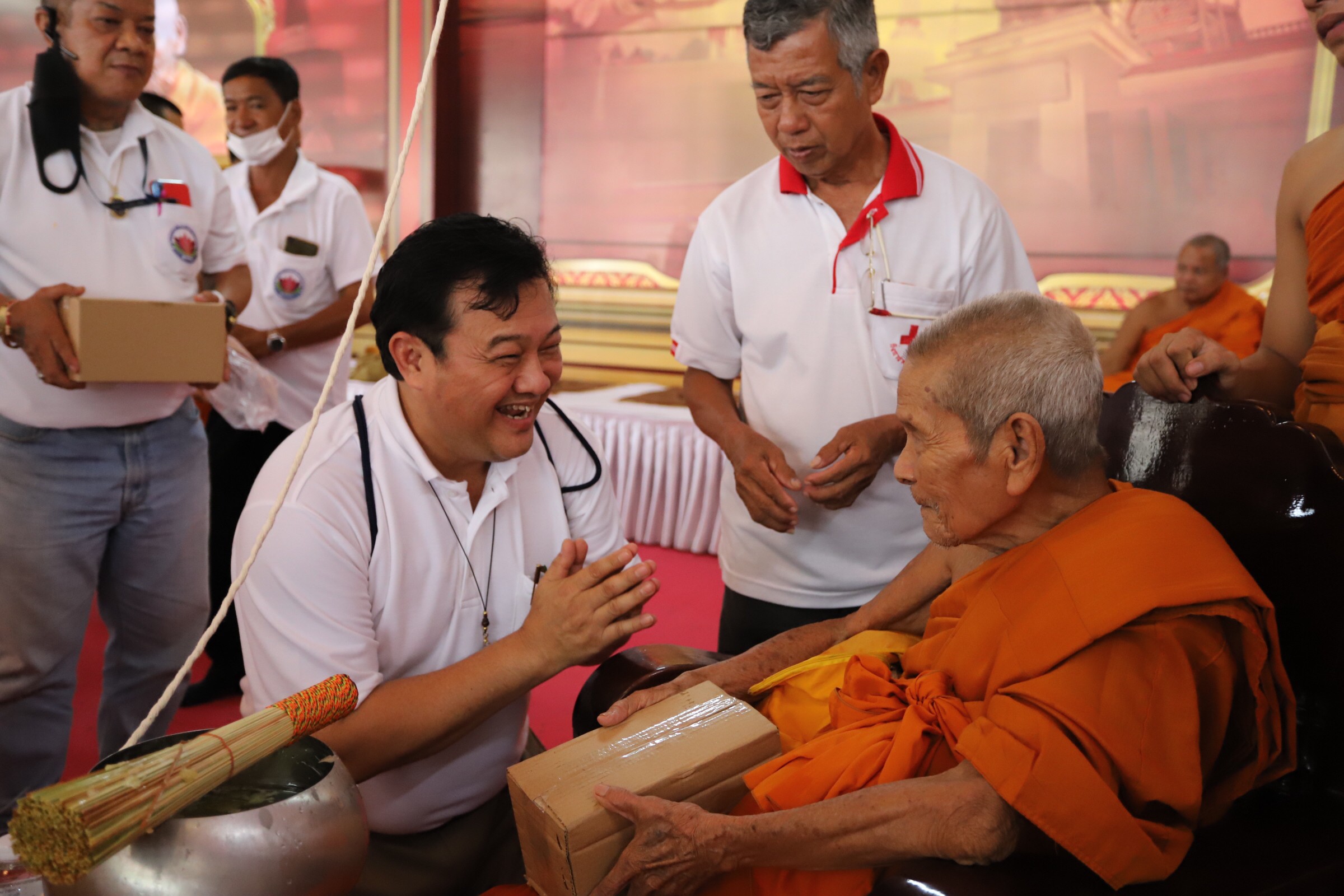4 เกจิอาจารย์ดังสายใต้ร่วมพุทธาภิเษก "ไอ้ไข่" รุ่น เสริมดวง ให้โชครับทรัพย์ 