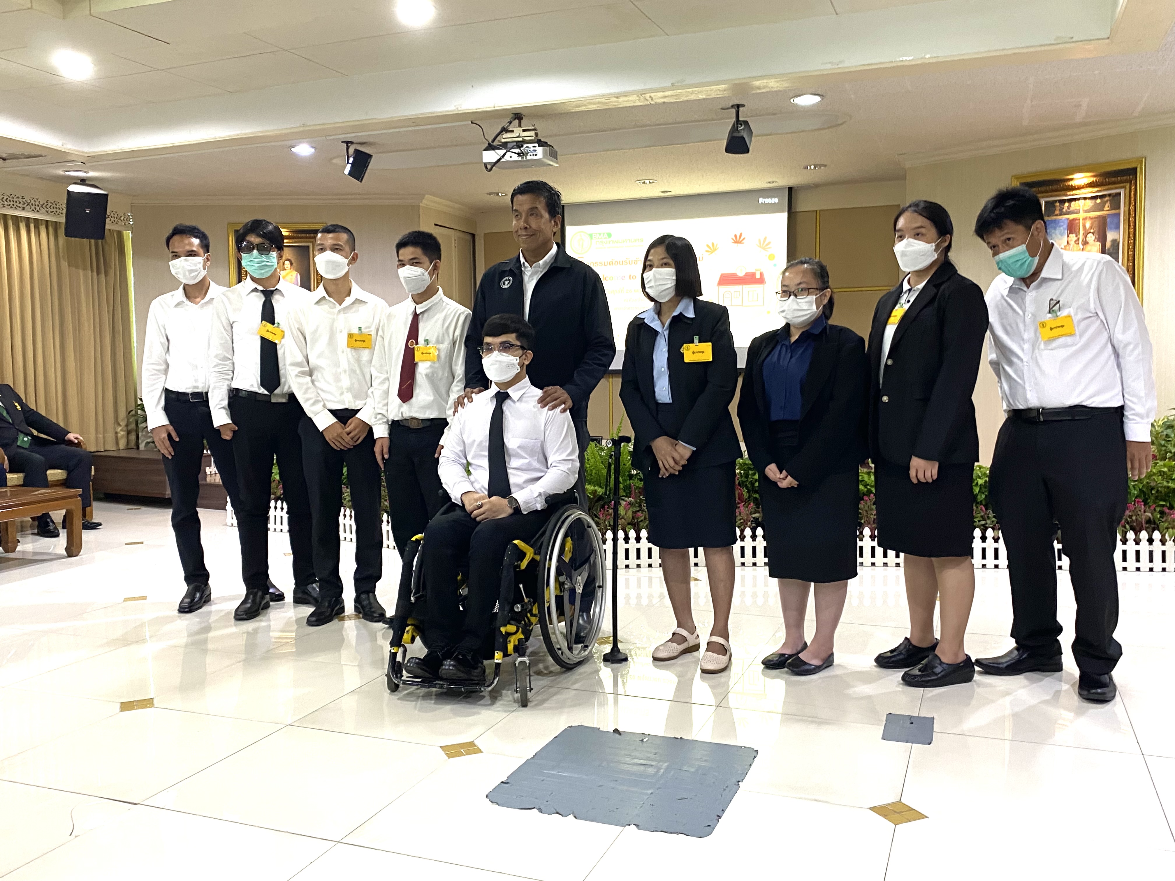 “ชัชชาติ” ต้อนรับผู้พิการเข้ารับราชการ 9 คน ชี้ทุกคนมาด้วยความสามารถ รับใช้ปชช.ให้เต็มที่