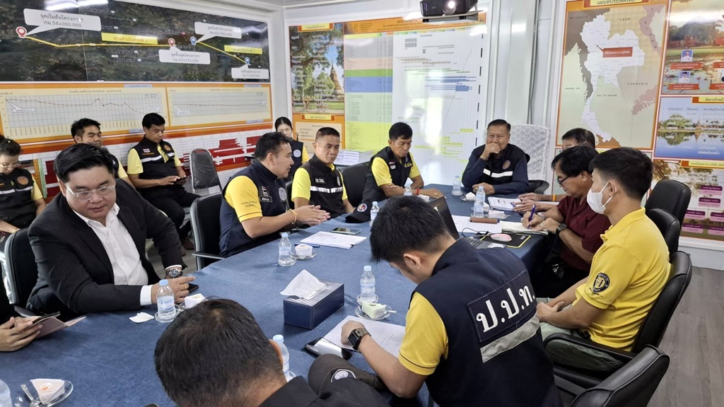 "ปปท.เขต 6-กอ.รมน.-ปปช.สุโขทัย" ลงพื้นที่ติดตามงานก่อสร้างทางหลวง สาย บ.หอรบ-ทุ่งเสลี่ยม