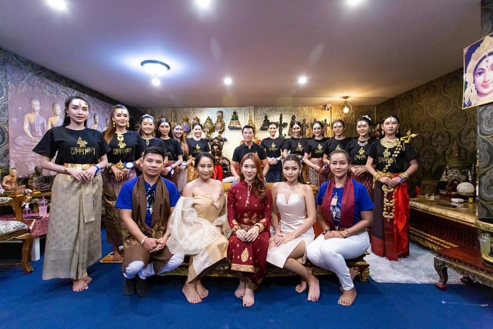 ขนลุก!  เปิดตัวลูกสาวพญานาคสุดอลังการ "นินิว​ เอวเด้ง" ติดโผ! 
