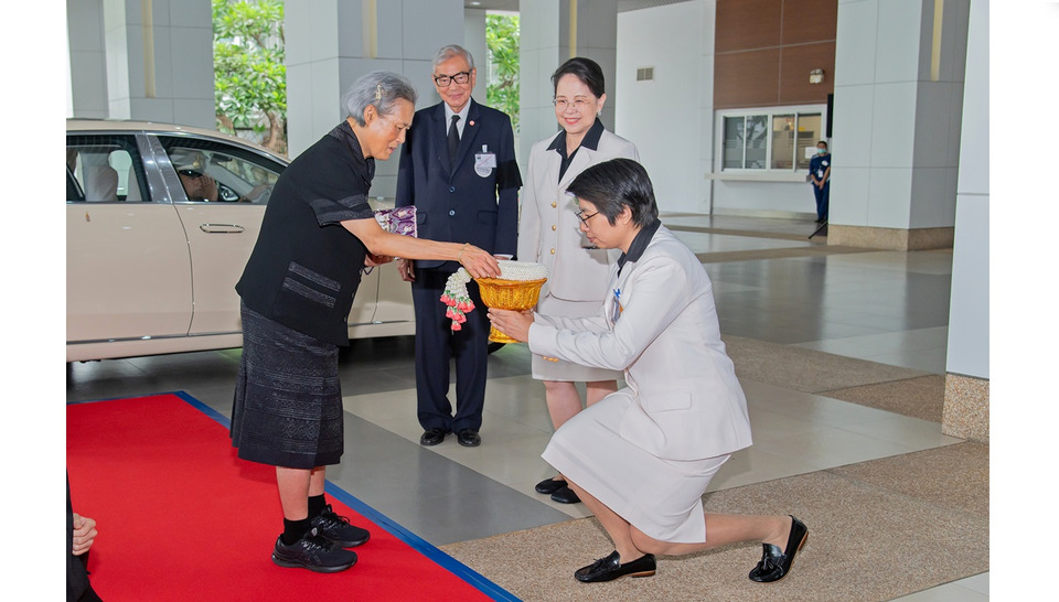 "กรมสมเด็จพระเทพฯ" ทรงเป็นประธานการประชุมสภาสถาบันการพยาบาลศรีสวรินทิรา สภากาชาดไทย 