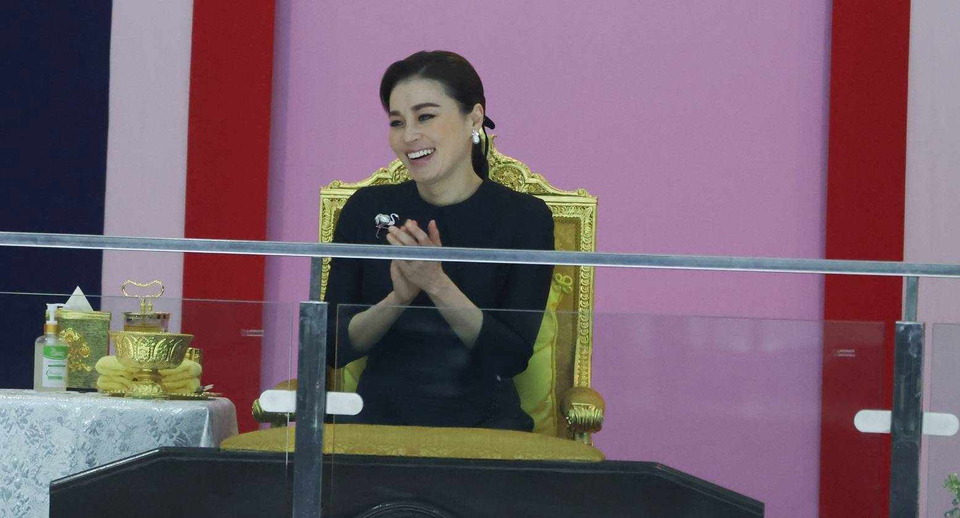 "พระราชินี" ทอดพระเนตรการแข่งขันกีฬาฮอกกี้น้ำแข็ง รอบชิงชนะเลิศ ประเภททีมหญิง ในซีเกมส์ ครั้งที่ 33