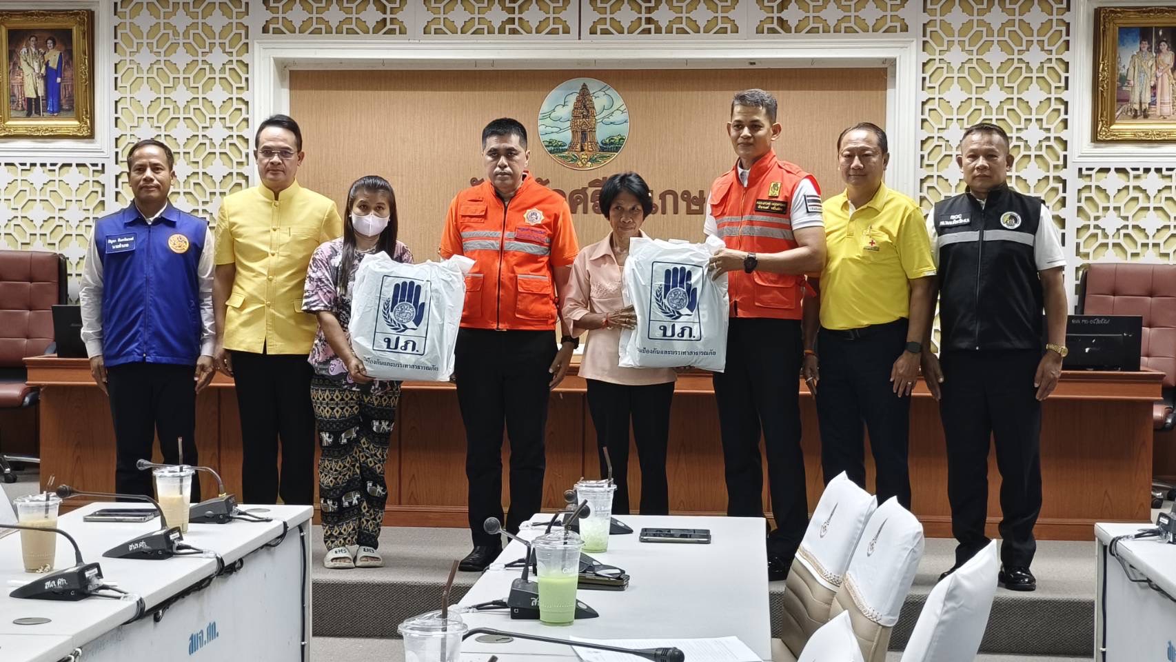 ผู้ว่าฯศรีสะเกษมอบเงินช่วยทายาทผู้เสียชีวิต 2 ราย ประสบภัยพิบัติกรณีฉุกเฉิน (แผ่นดินไหว) กรุงเทพมหานคร