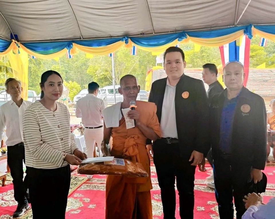 “สิงห์โตทอง” คนจริง ไม่ทิ้งพื้นที่ ร่วมทำบุญทอดกฐิน-ยกช่อฟ้า วัดขุนชำนาญ