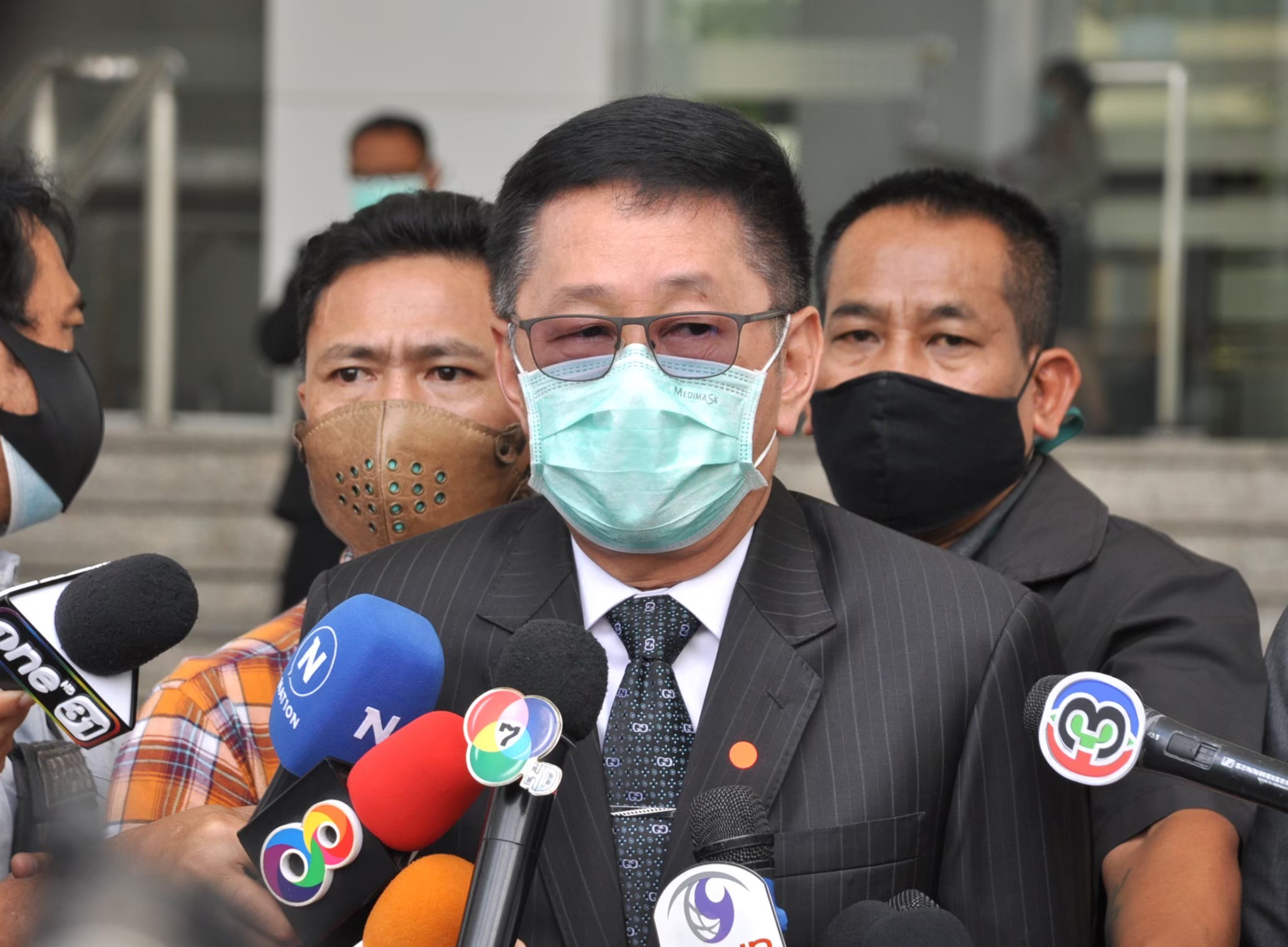 "เลขาฯเพื่อไทย" เผยประชุมใหญ่พรรค 28 ต.ค.นี้ยังไม่เปิดตัว "แคนดิเดตนายกฯ" รอใกล้ช่วงเลือกตั้งเลย