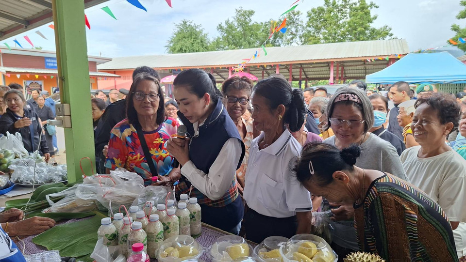 “สุขสมรวย” ดันตลาดนัดชุมชนชัยภูมิ ต้นแบบเศรษฐกิจฐานราก หมุนเงิน 5 หมู่บ้าน 
