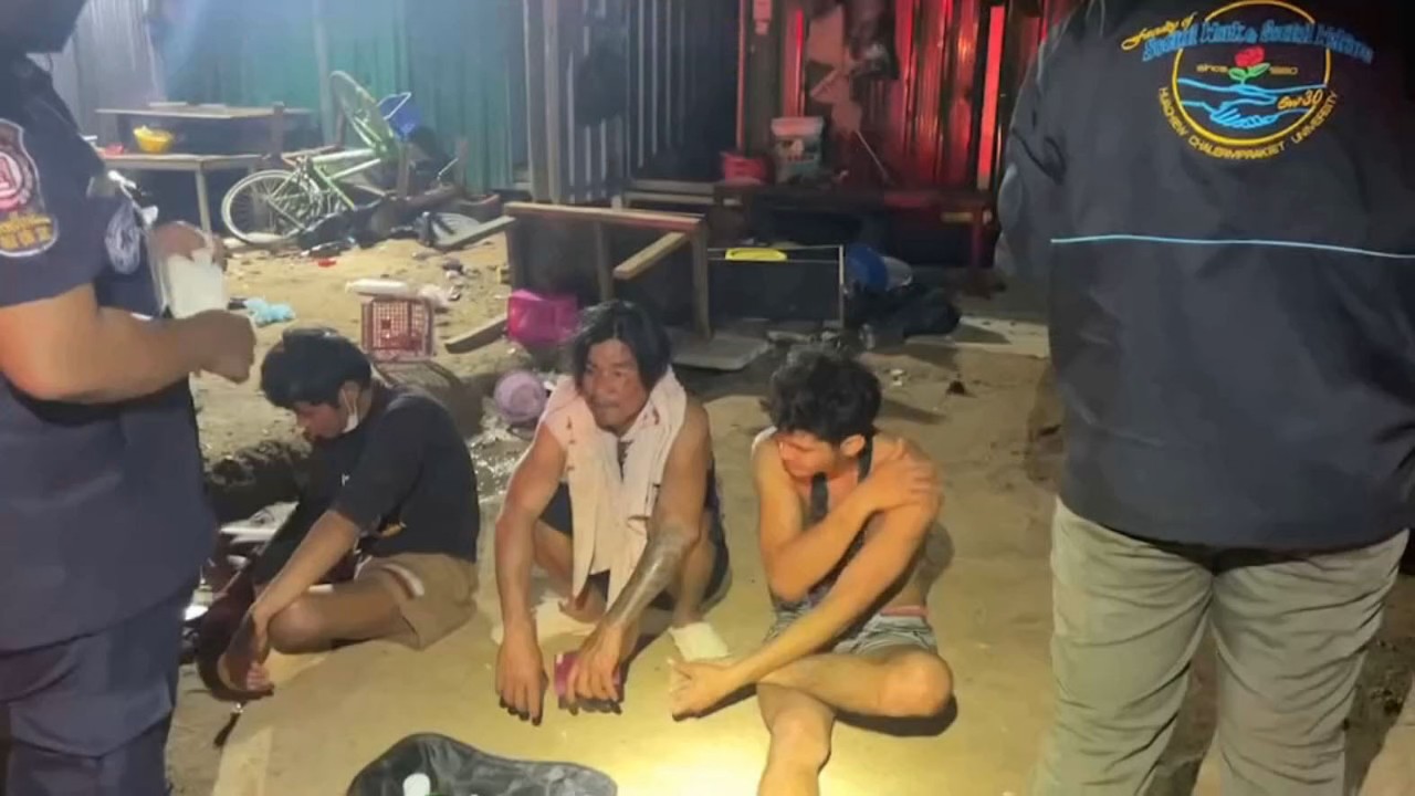 คนงานก่อสร้างยกพวกตะลุมบอนกันในแคมป์คนงานย่านบางปลาเจ็บเกือบสิบราย 