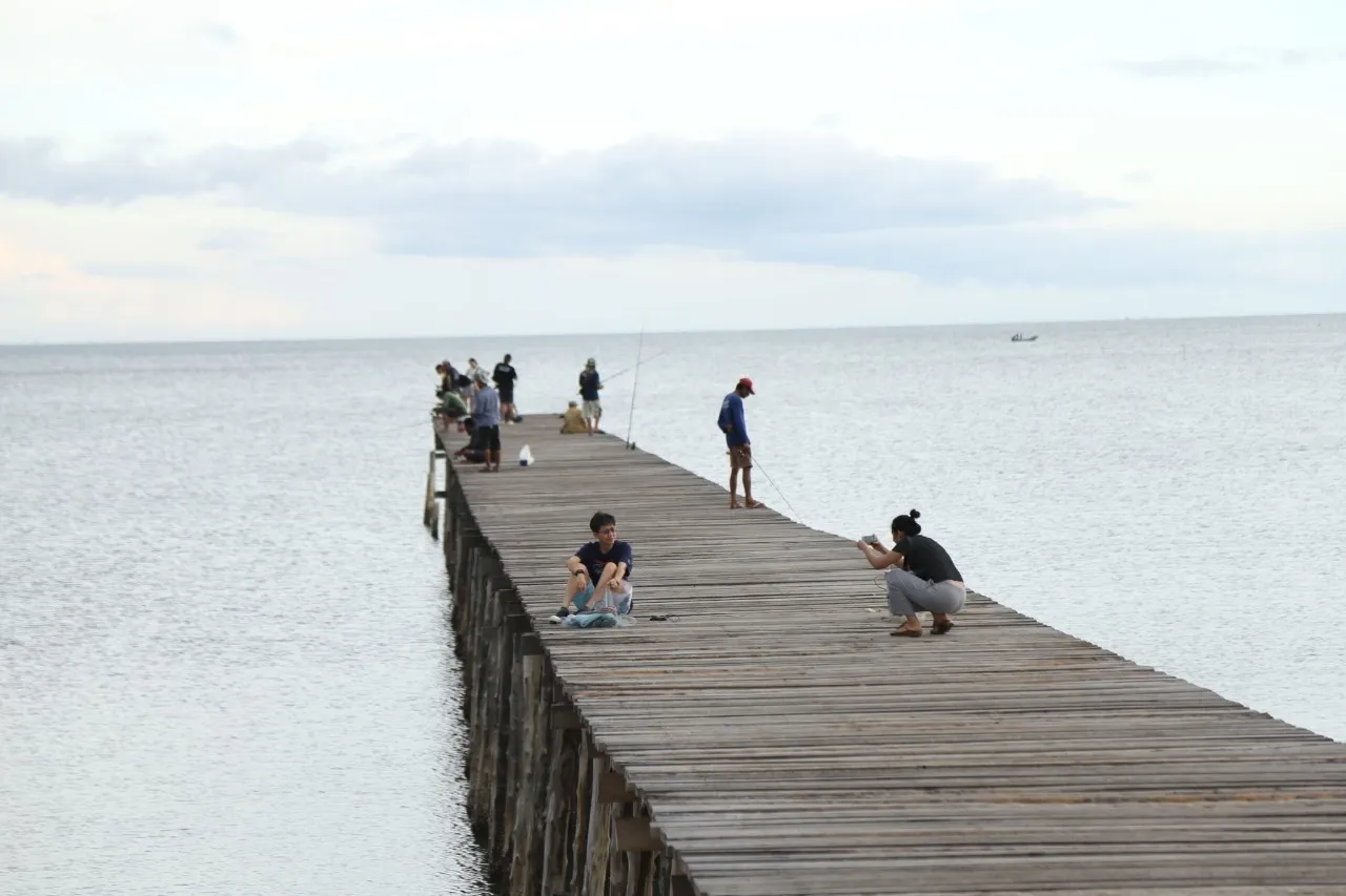 สะพานไม้บ้านทุ่งประดู่
