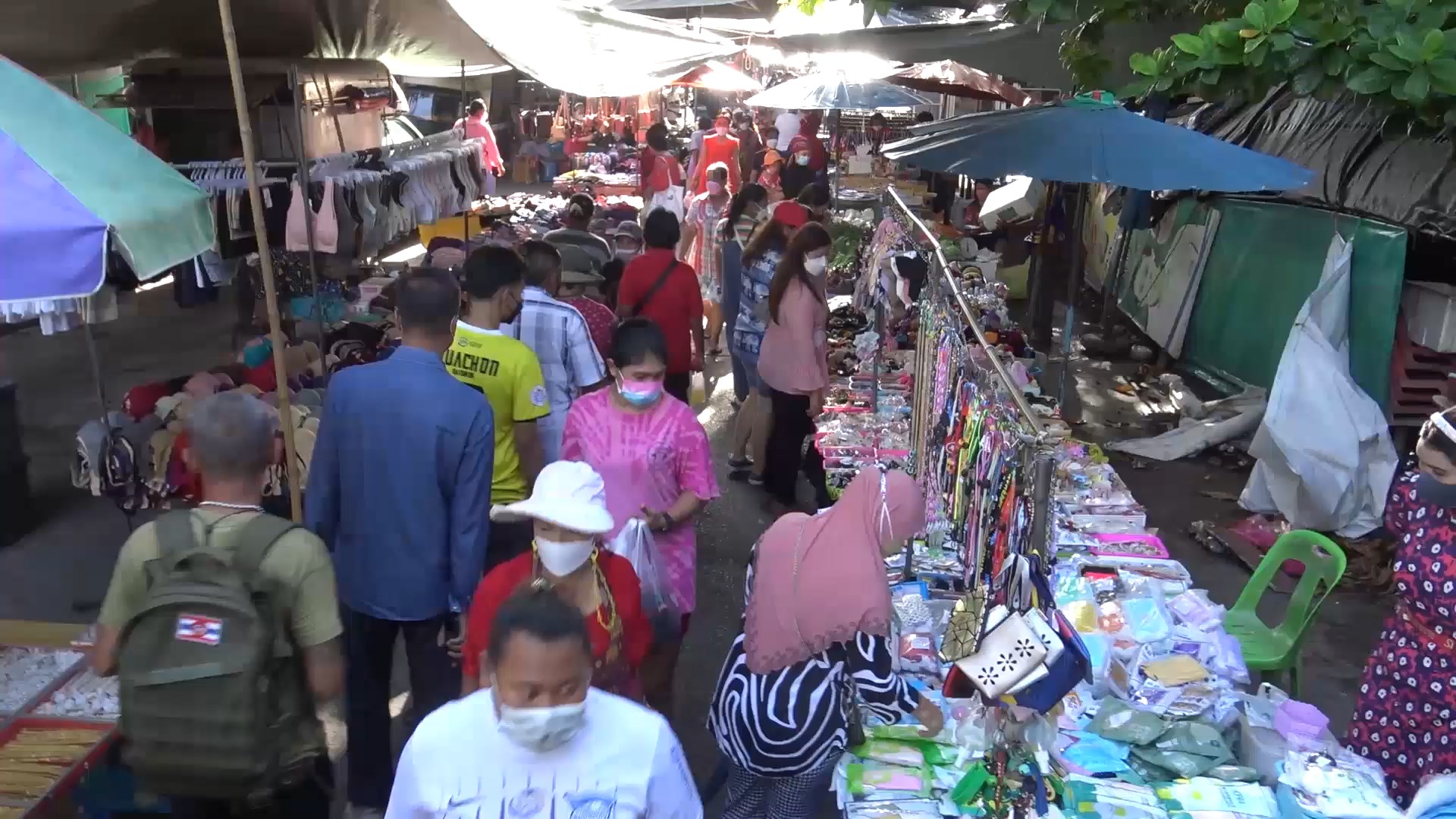 ตลาดนัดรถไฟวันอาทิตย์กลางเมืองสงขลาคึกคักกระตุ้นเศรษฐกิจภายในจังหวัด