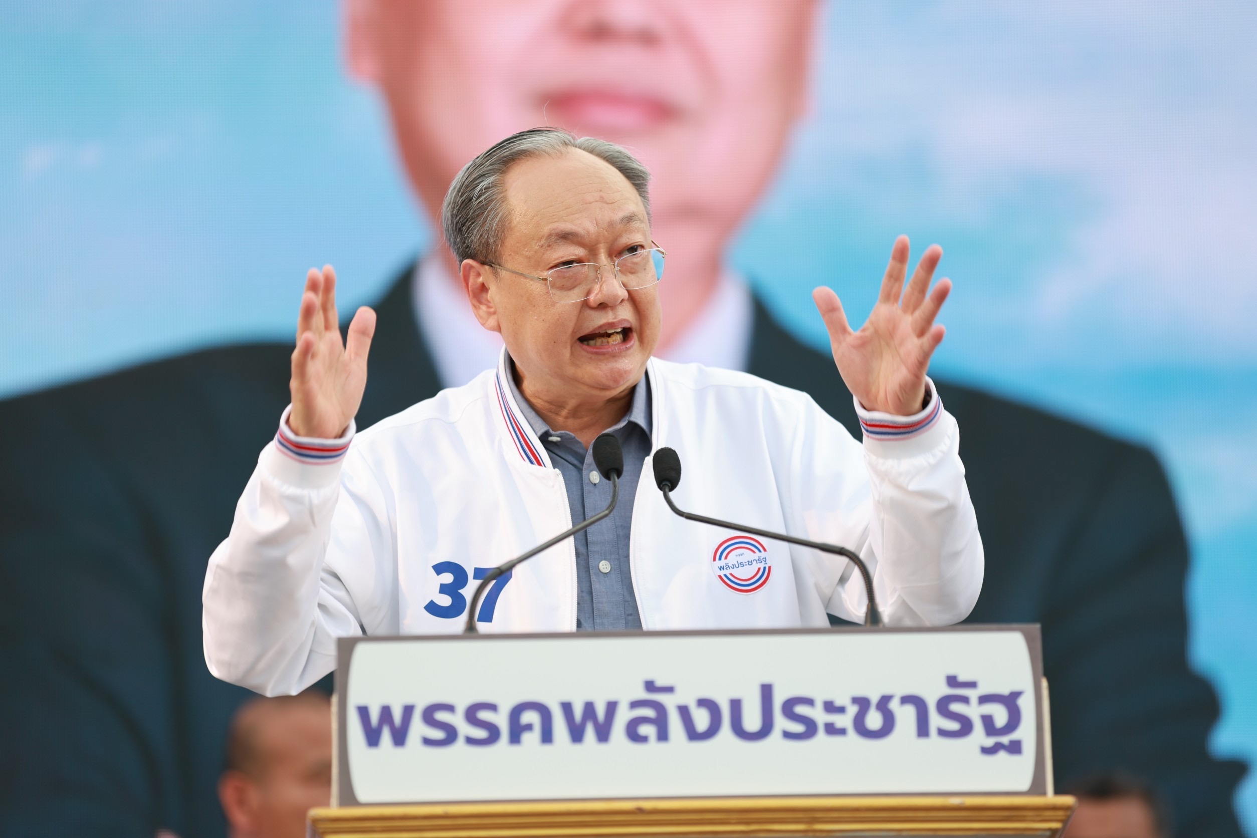"สนธิรัตน์" ฟันธง "ปชป.-ภท.-รทสช." เป็นรัฐบาลยาก โว "พปชร." เท่านั้นทำได้ ลั่น "บิ๊กป้อม" มีบารมีการเมืองมากที่สุด