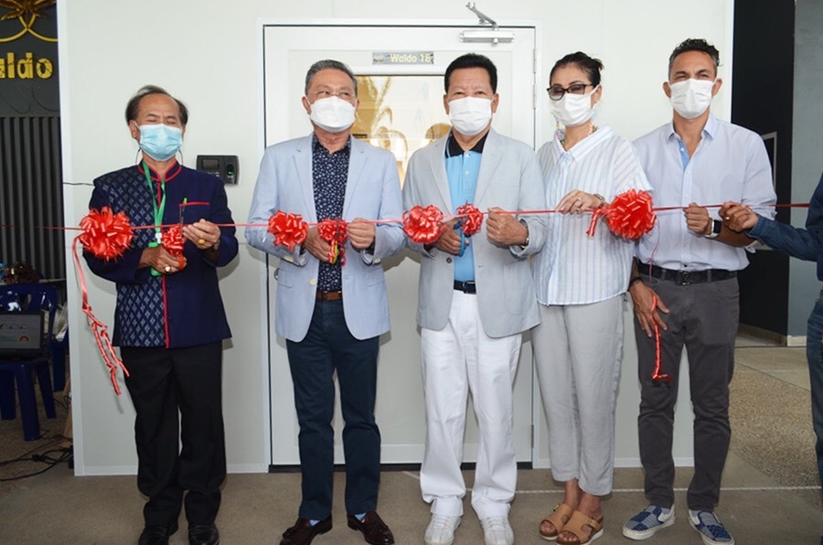 "นิคมเกษตรนวัตกรรม Waldo 888 จัดเสวนา "ปลดหนี้ครูไทย" เปิดตัว Smart Room ตอบโจทย์กัญชา 6 ต้น