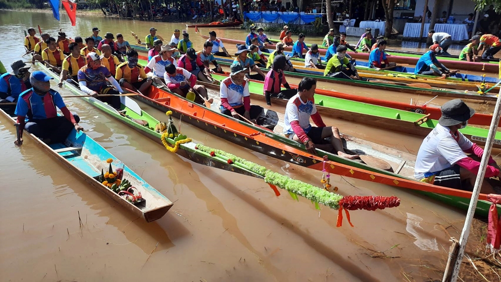 อบต.น้ำโมง เปิดแข่งเรือ 5 ฝีพาย ชาย-หญิงประเพณีท้องถิ่น สร้างสามัคคีในชุมชน