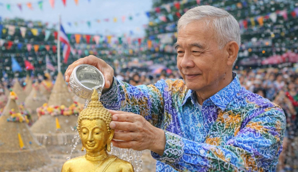 “สุวัจน์” อวยพรสงกรานต์ 2569 ชูพลังครอบครัวสู้เศรษฐกิจ-น้ำมันแพง หนุนรัฐบาลเร่งแก้วิกฤตเพื่อประชาชน