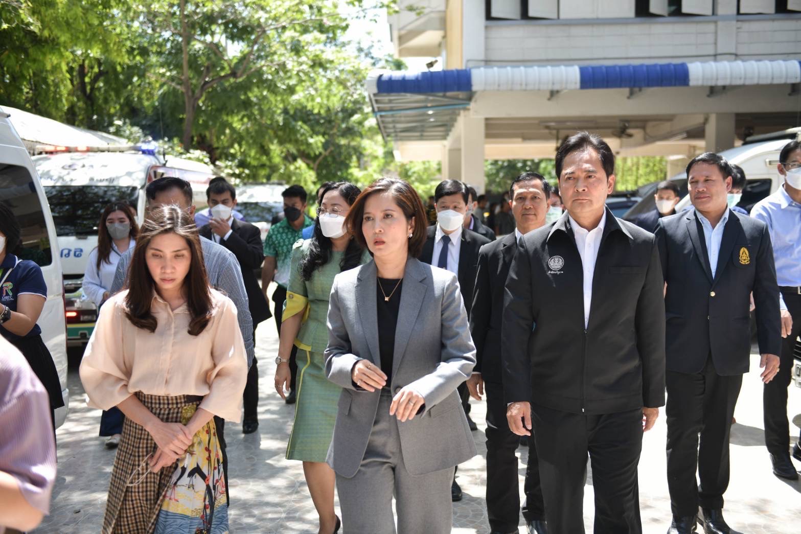 "นายกฯ" มอบหน่วยงานที่เกี่ยวข้อง เยียวยาครอบครัวผู้เสียชีวิต-บาดเจ็บ "รร.ราชวินิต" พร้อมเร่งหาสาเหตุ 