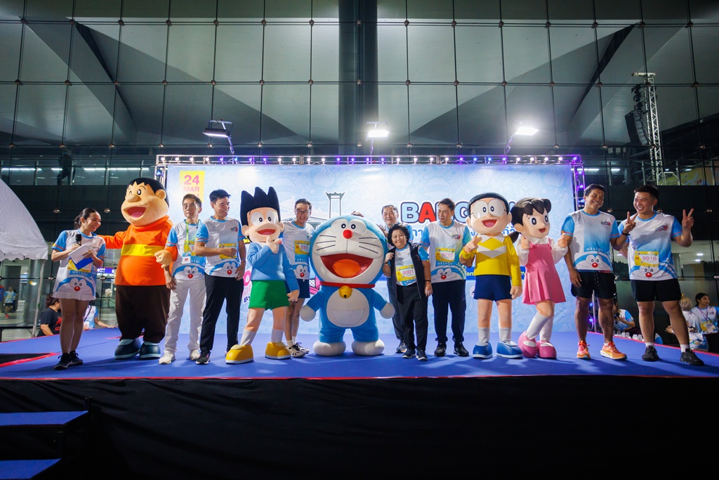 ฉลอง 42 ปี!! "พวงเพ็ชร" นำนักวิ่งกว่า 4 พันชีวิต ลงสนาม "DORAEMON RUN 2024"  
