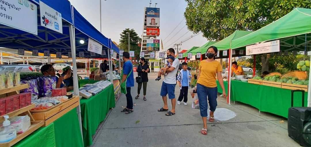 เกษตรจังหวัดอยุธยา เพิ่มช่องทางจำหน่ายสินค้าให้เกษตรกรมีรายได้ และให้ผู้บริโภคเลือกซื้อสินค้าที่มีคุณภาพ ได้มาตรฐานปลอดภัย       