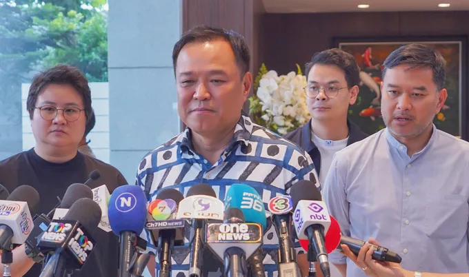 “อนุทิน” กำชับ สส.เข้าประชุมสภาฯถกงบฯ ปี 70 วาระ 2-3 พร้อมเพรียง เมินฝ่ายค้านใช้เวทีซ้อมซักฟอก ลั่นพร้อมตอบทุกประเด็น