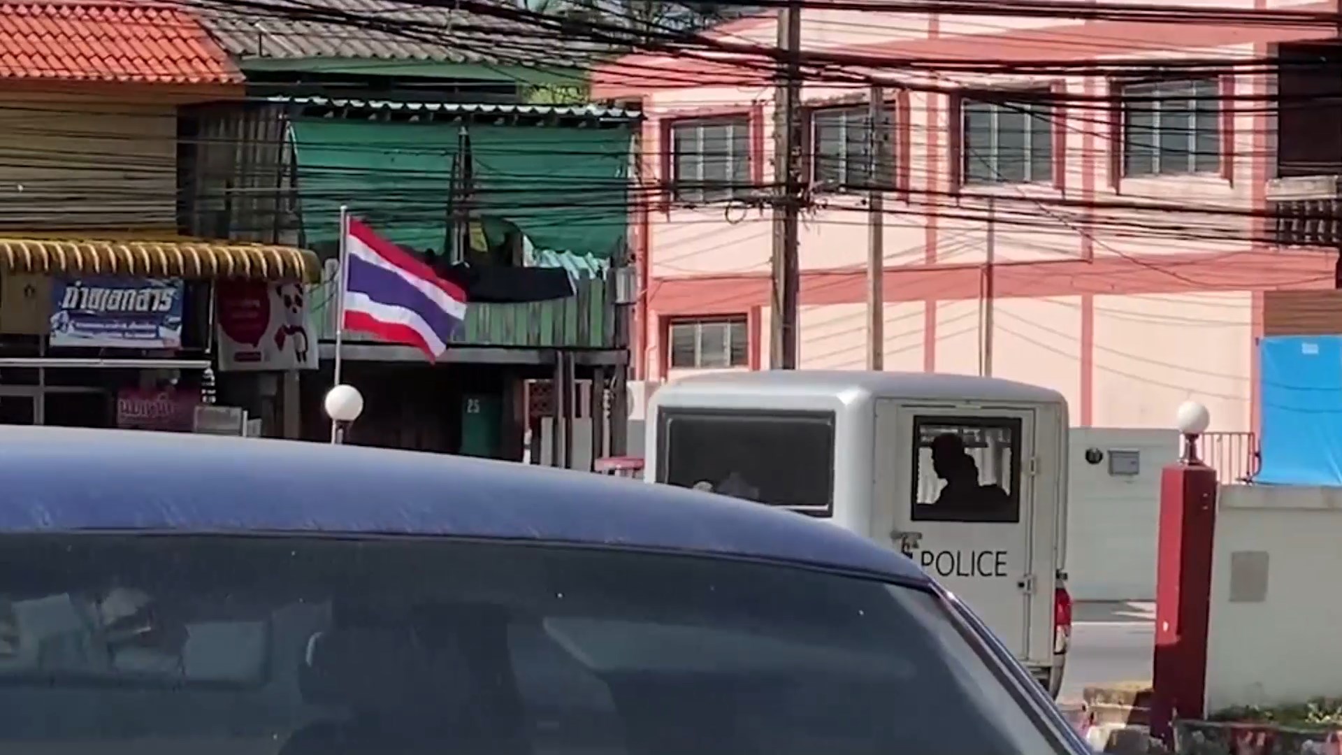 ตร.คุมผู้ต้องหาฆ่าตัดหัวฝากขัง ด้านผู้ว่าฯสงขลาสั่งระดมค้นหาศีรษะอีกครั้ง  