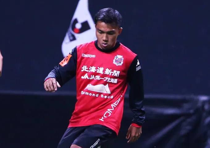 โค้ชสั่งรุกอิสระ "ชนาธิป" ตื่นเต้นลุ้นลงหวด อุราวะ พรุ่งนี้