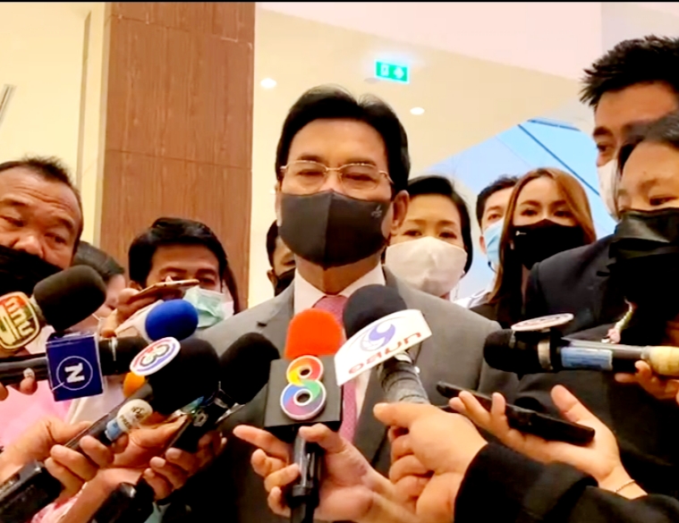 "จุรินทร์" ยินดี 8 แกนนำกปปส.มีอิสรภาพ  เมินตอบปรับรมต.พรรค ยันปชป.- ภท.ทำงานใกล้ชิด 